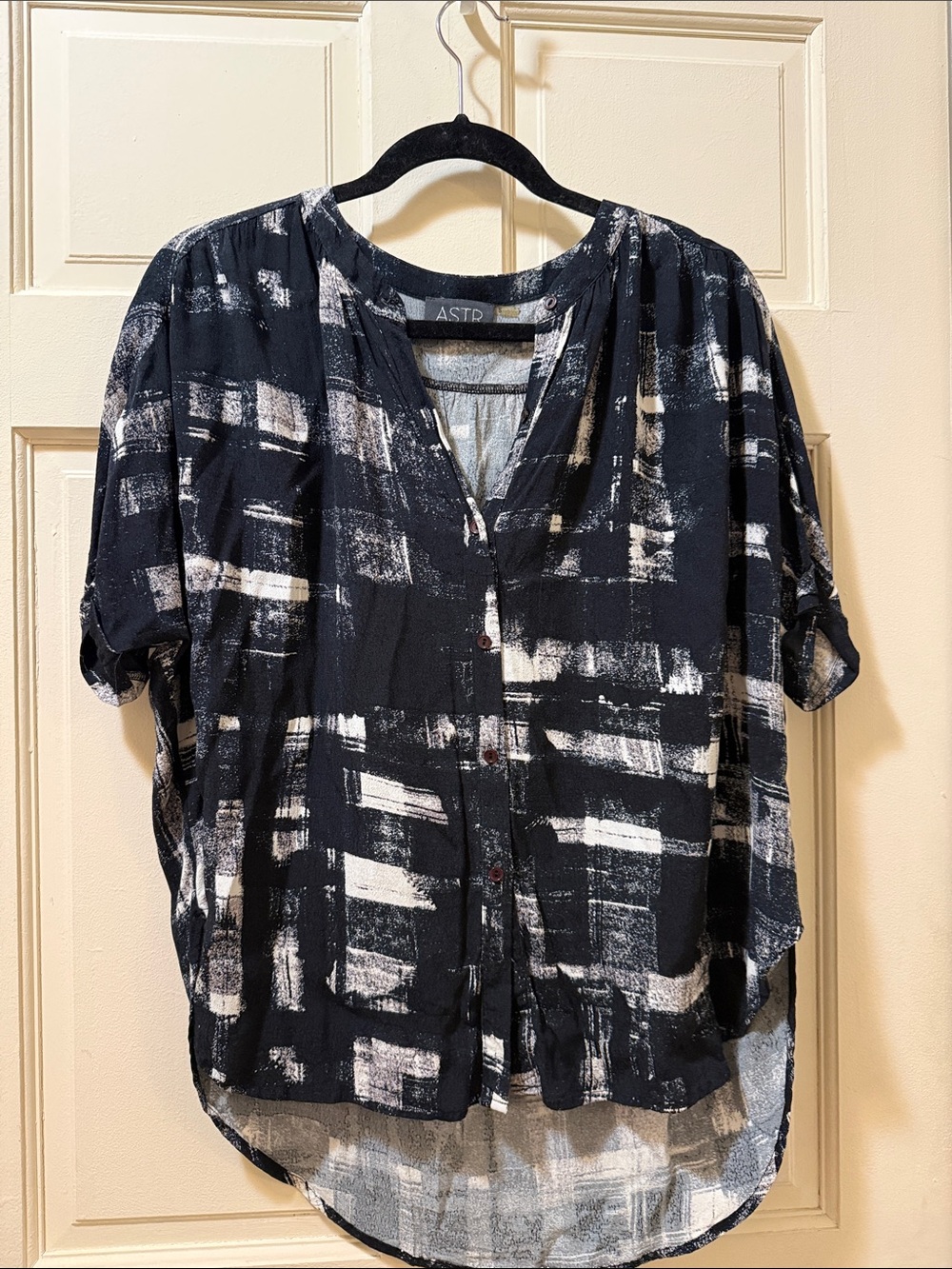 ASTR Black & White Brushstroke Button-Down Shirt